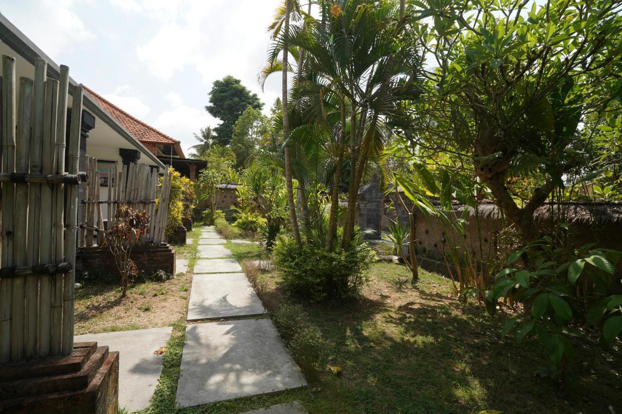 Oyo 1840 Kubu Ubud Hotel Exterior foto