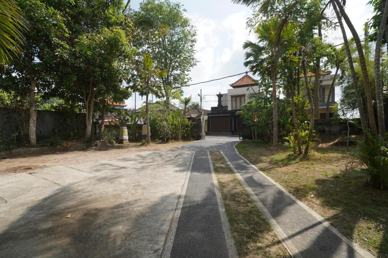 Oyo 1840 Kubu Ubud Hotel Exterior foto