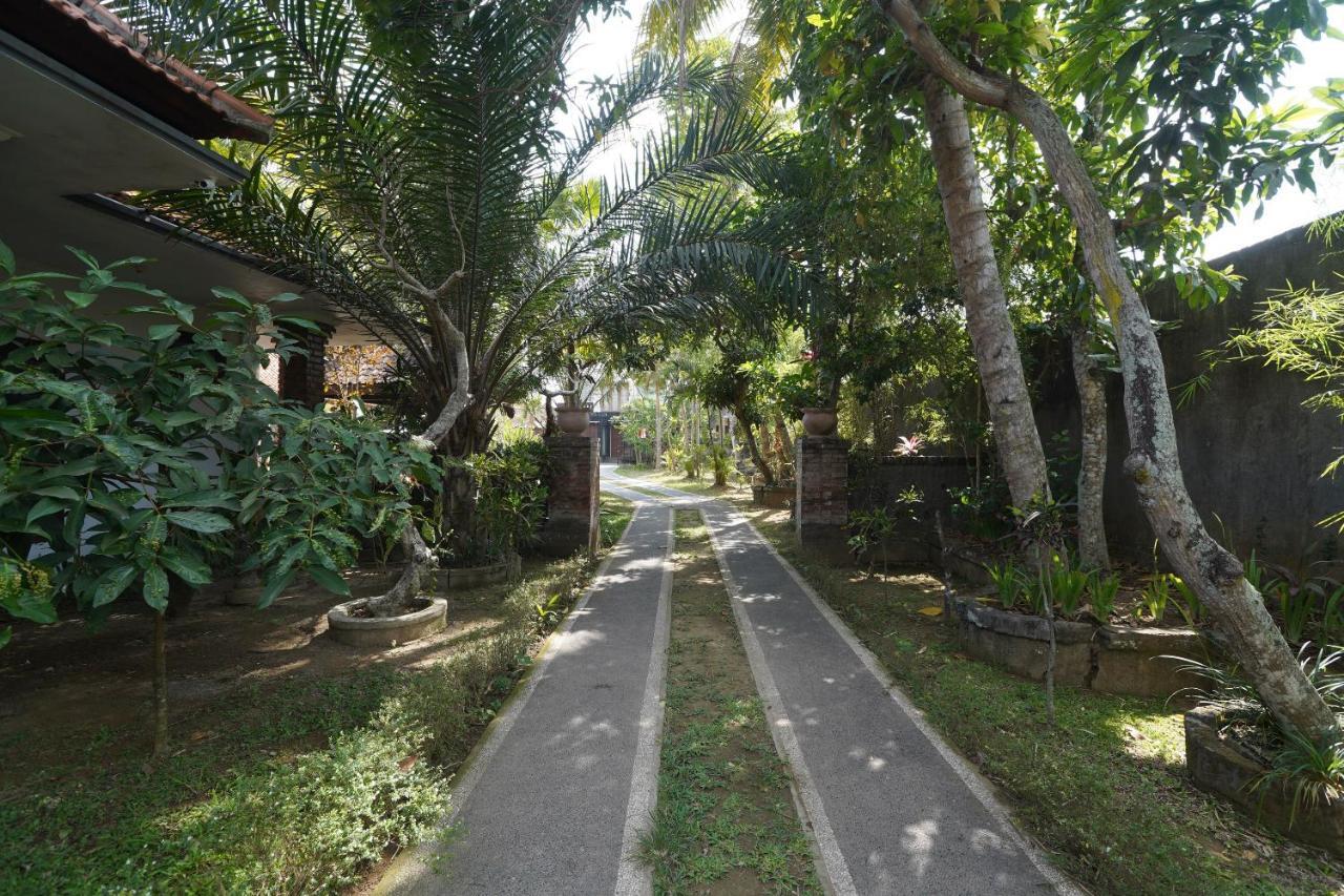Oyo 1840 Kubu Ubud Hotel Exterior foto